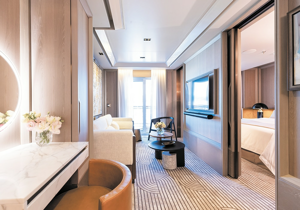 Regent Seven Seas Cruises Seven Seas Grandeur Regent Suite 2.png